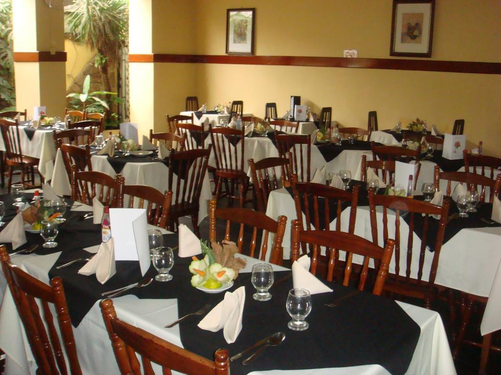 Hotel Lopes Caxambu Exterior foto